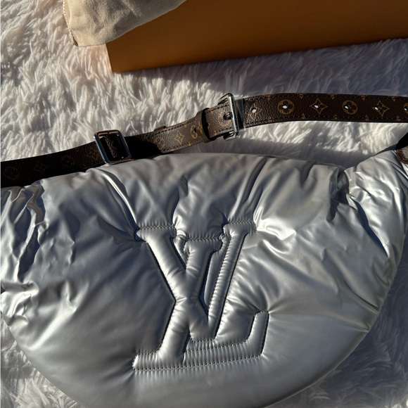 Louis Vuitton Bumbag Maxi Pillow - Picture 5 of 11